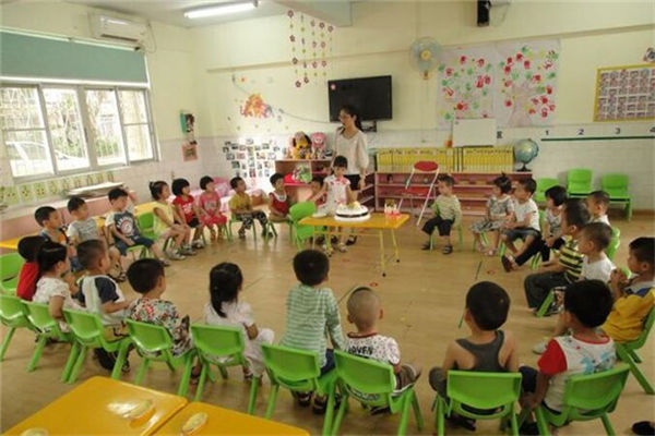 米蘭國(guó)際幼兒園加盟費(fèi)用多少錢？