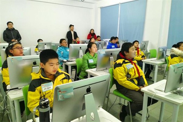 魔法字節(jié)少兒編程中心加盟費(fèi)多少？