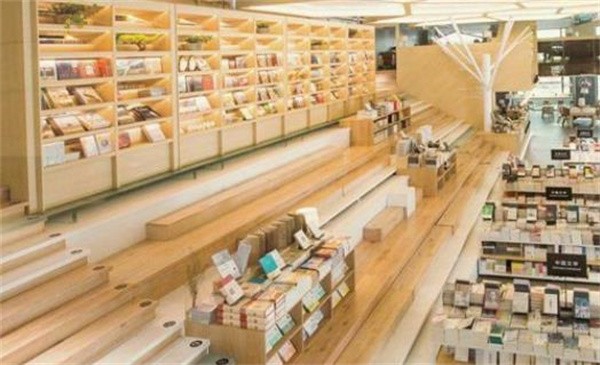 兩兩書店的品牌優勢是什么？