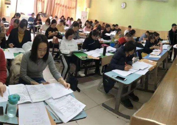 鑫鵬教育加盟多少錢？