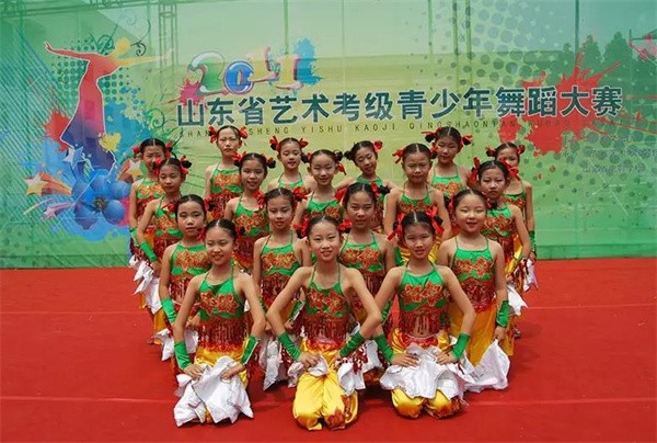山東少兒藝術團加盟費多少？