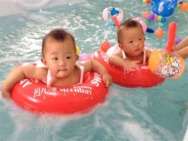 月兒灣嬰幼兒游泳館