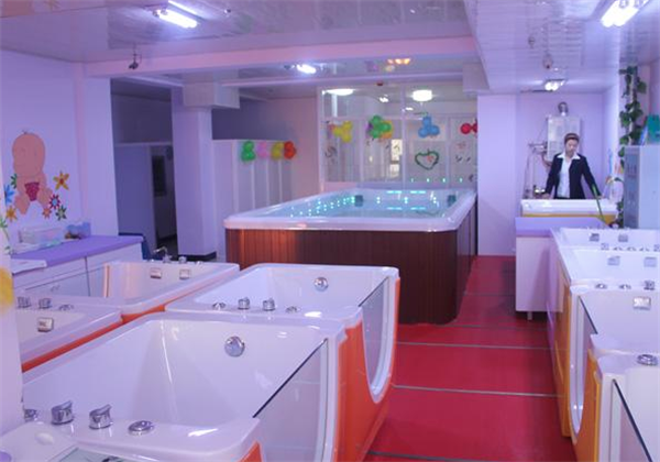 周浦貝優嬰兒游泳館