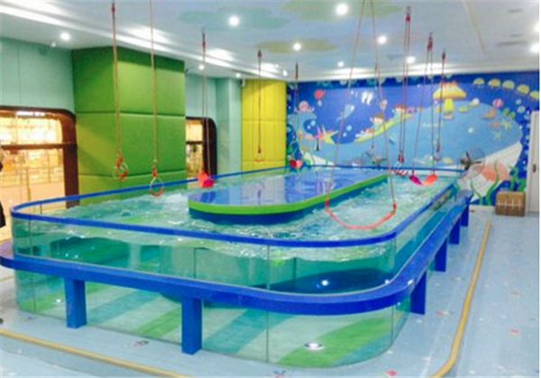 七彩泡泡嬰童會所游泳館