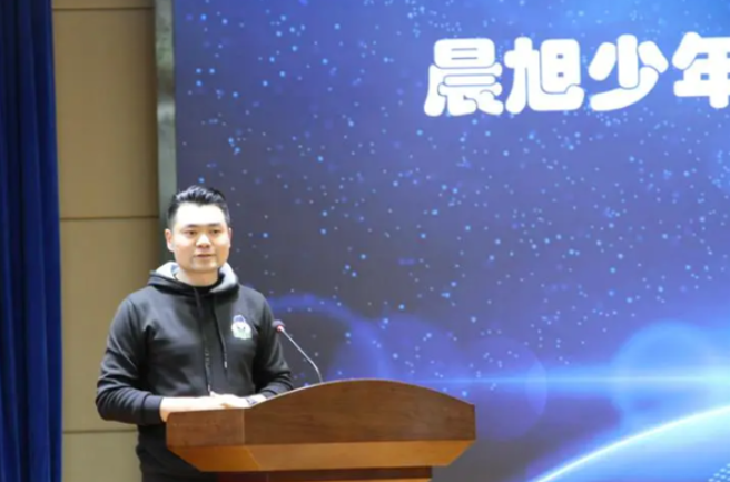 晨旭少年創客機器人加盟費多少錢？